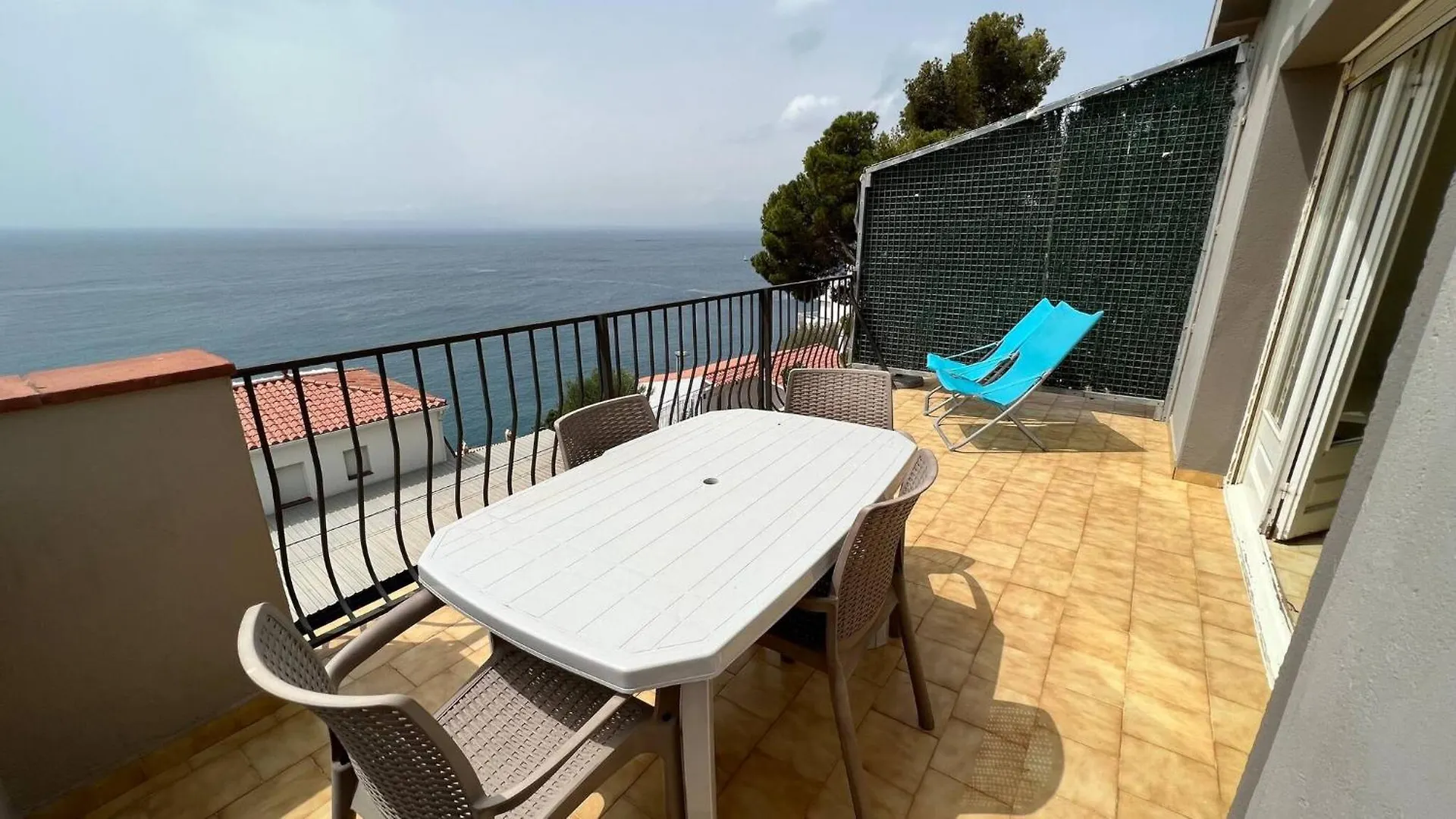 Apartamento En Roses Con Preciosas Vistas Del Mar Ap1 0*,  Spain