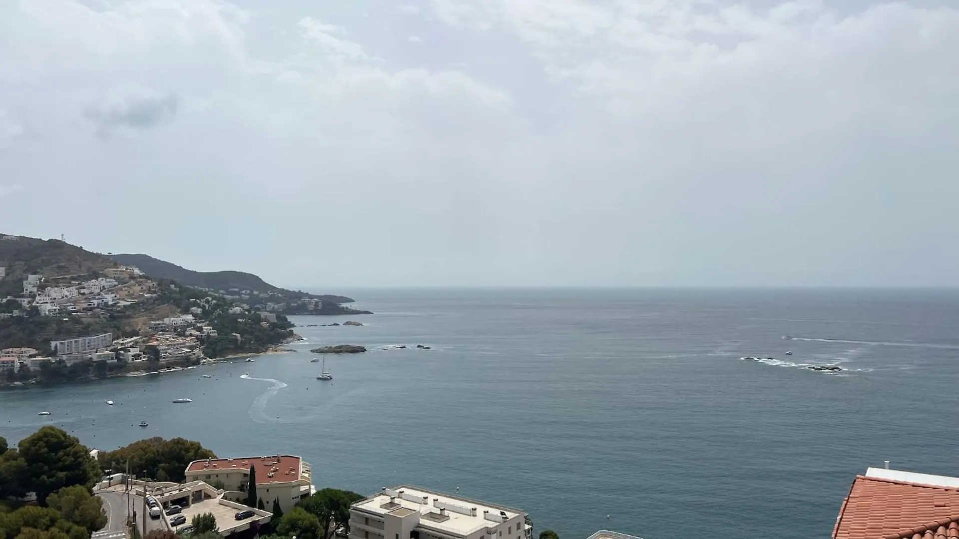 Apartamento En Roses Con Preciosas Vistas Del Mar Ap1