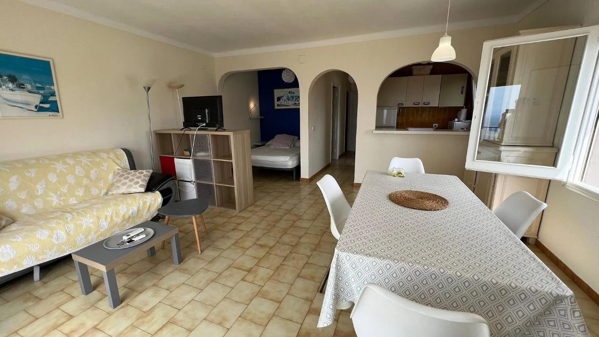 Apartamento En Roses Con Preciosas Vistas Del Mar Ap1 0*,
