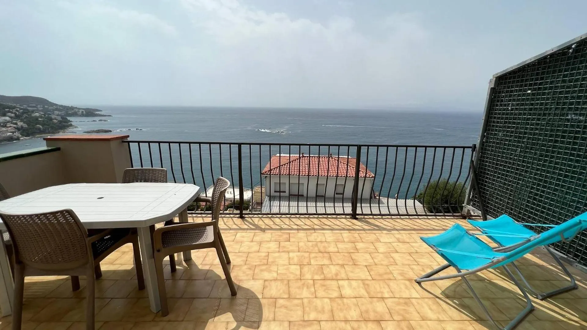 Apartamento En Roses Con Preciosas Vistas Del Mar Ap1